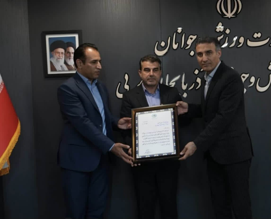 انتخاب هیات ورزش های دانشگاهی استان به عنوان هیات برتر/ فرضعلی پور چهار سال دیگر رئیس هیات شد