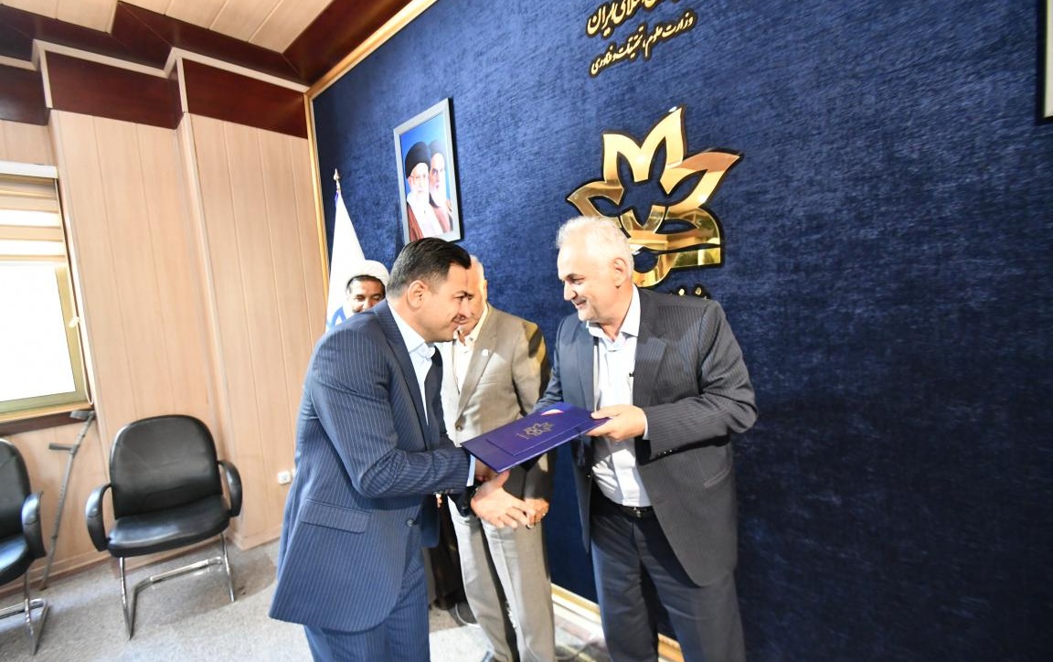مدیران نمونه دانشگاه سال 1404 تجلیل شدند