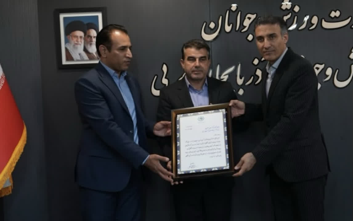 انتخاب هیات ورزش های دانشگاهی استان عنوان هیات برتر/ فرضعلی پور چهار سال دیگر رئیس هیات شد